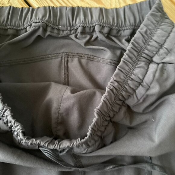 LULULEMON KEEP IT CLASSIC 23" CROP JOGGERS / PANTS 6 black - Picture 8 of 9
